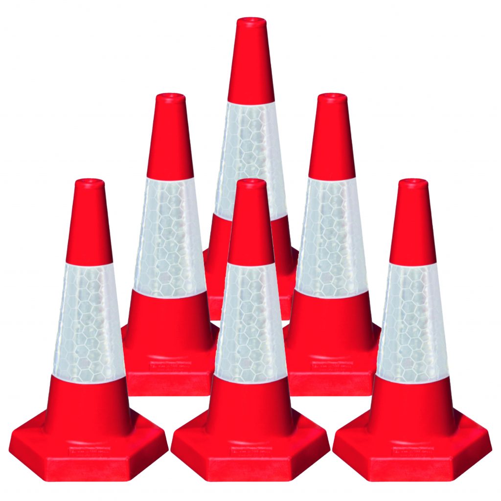 Set of 6 Road Cones 500mm or 20" high RED RECOVERY EQUIPMENT DIRECT